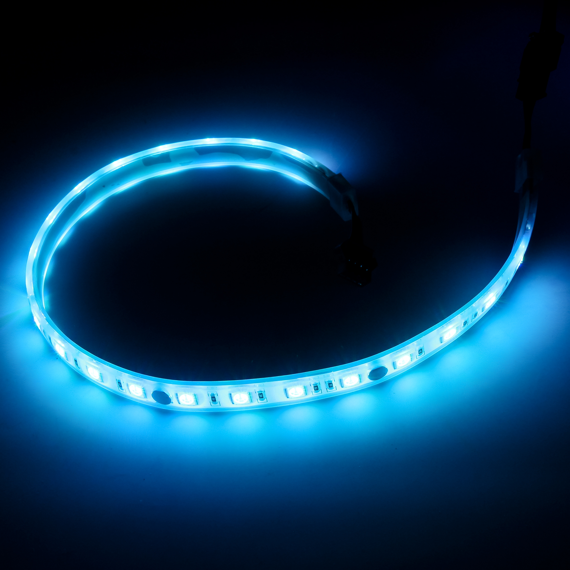 Phanteks%20Manyetik%20RGB%20LED%20Şerit%20-%20400mm